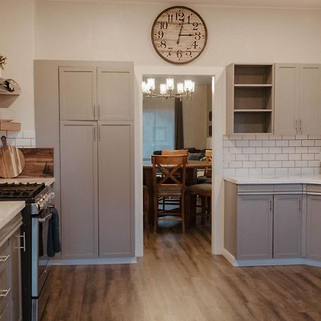 Central Tacoma Triplex Екстериор снимка