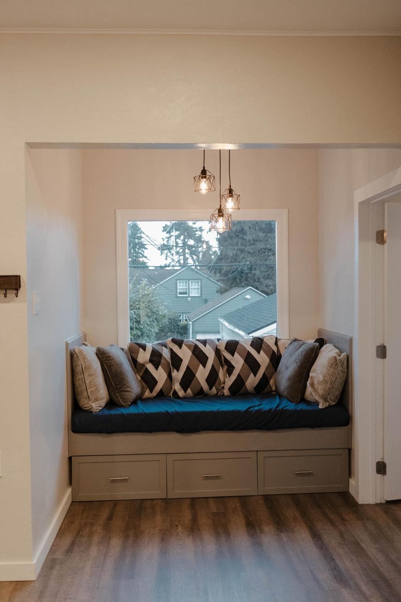 Central Tacoma Triplex Екстериор снимка